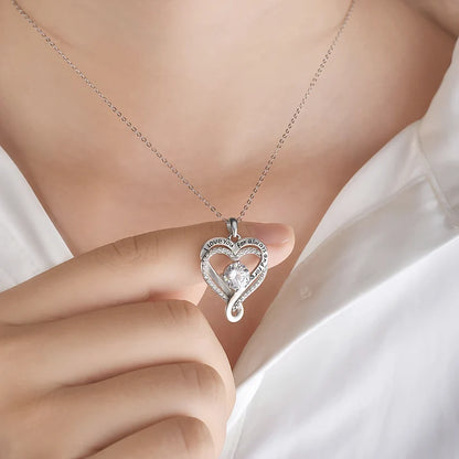 Shine & Love™ – Para Mi Esposa: Collar de Corazón “Para Siempre”
