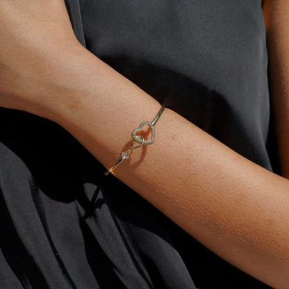 Shine & Love™ – Siempre Tuya: Collar de Corazón con Piedra de Nacimiento